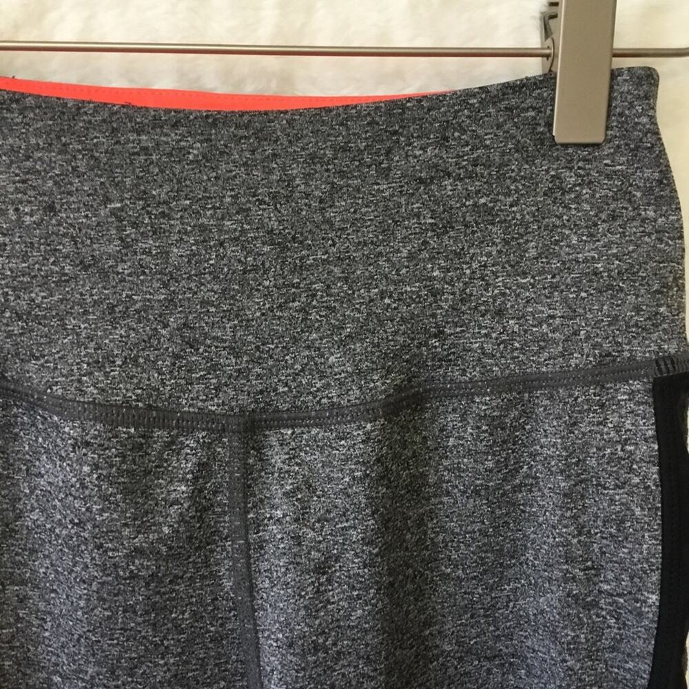 C&C California Grey and Black Leggings - Picture 3 of 8